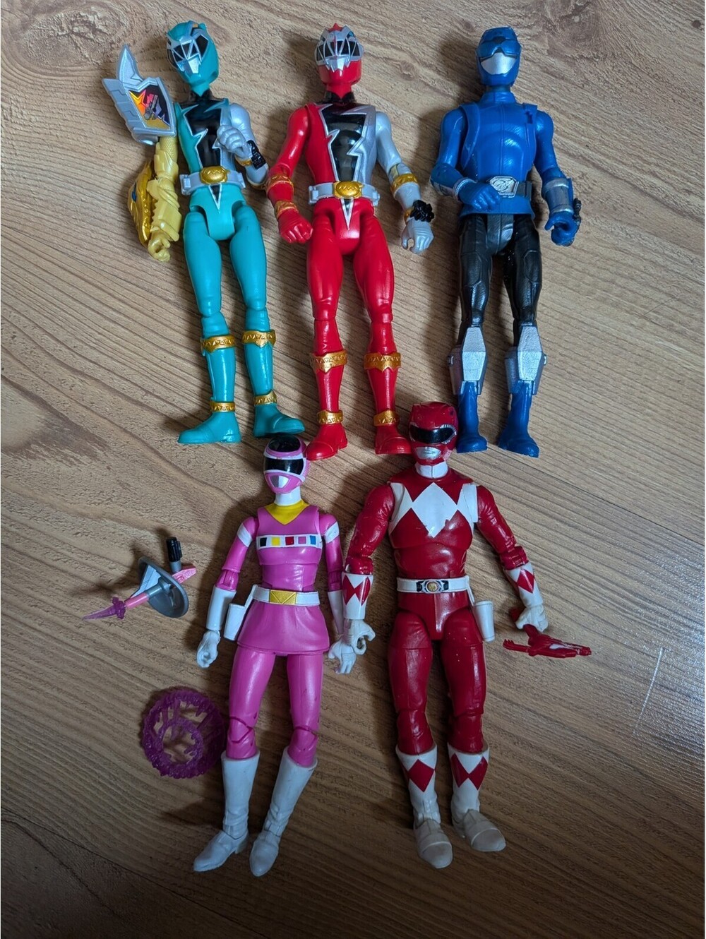 Power Rangers Figurines Set Of 5 With Accessories